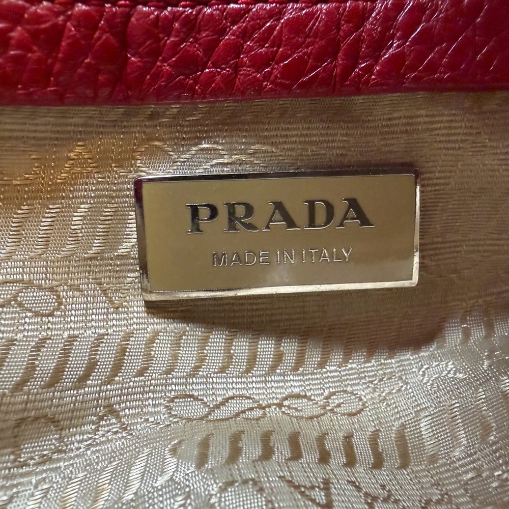 Prada Vitello Easy Red Leather East West Shoulder Bag - Picture 3 of 16
